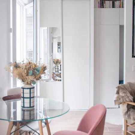 Nice Design Studio In The 14Th In Paris Apartment